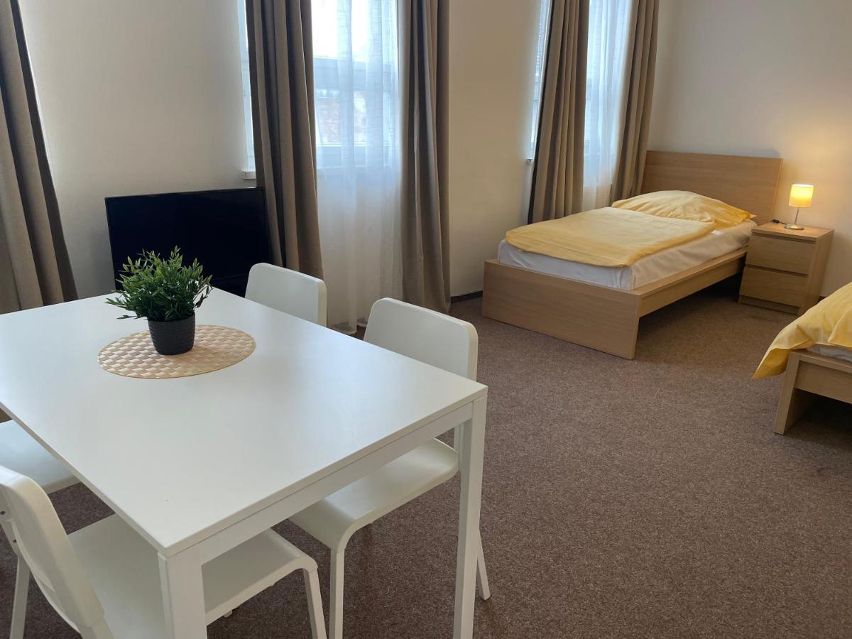 רודניצה נד לבם Hotel Koruna מראה חיצוני תמונה