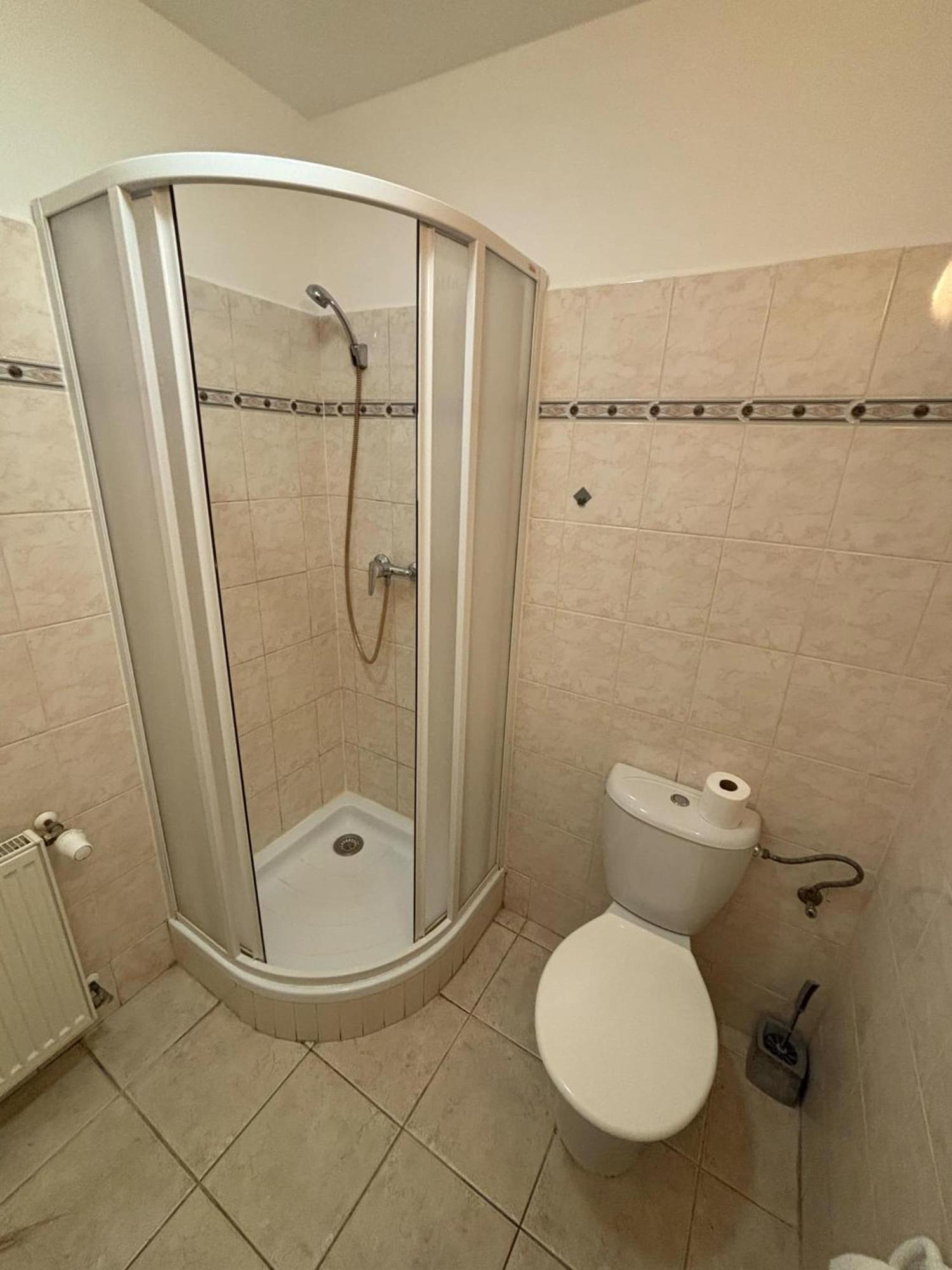רודניצה נד לבם Hotel Koruna מראה חיצוני תמונה